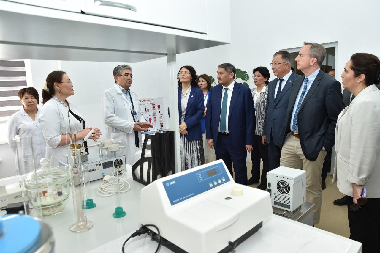 В КазНУ открылся современный кластер «Farabi Chem Science»
