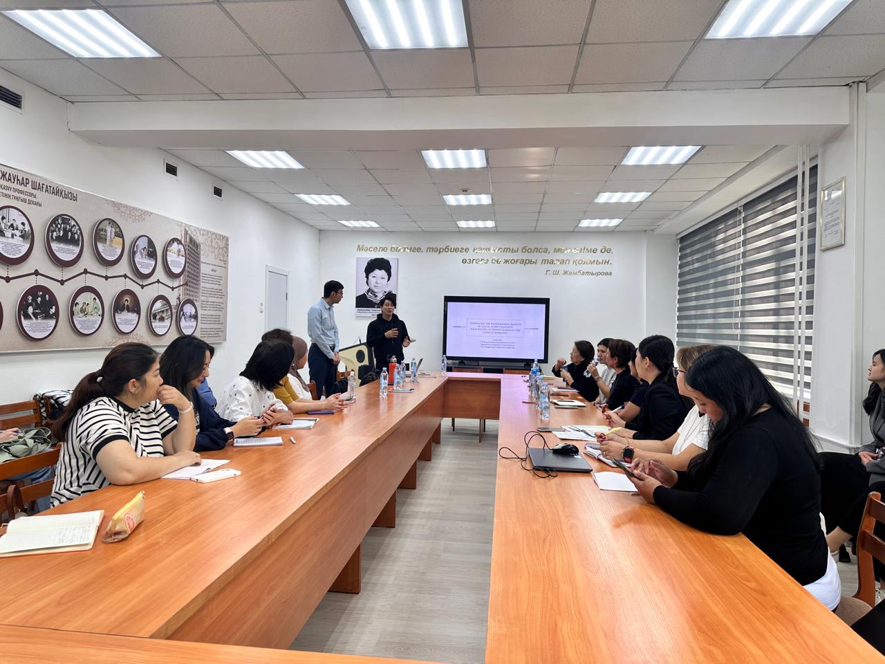 Joint capacity-building seminar in the field of social work with the Hong Kong Polytechnic University (PolyU)