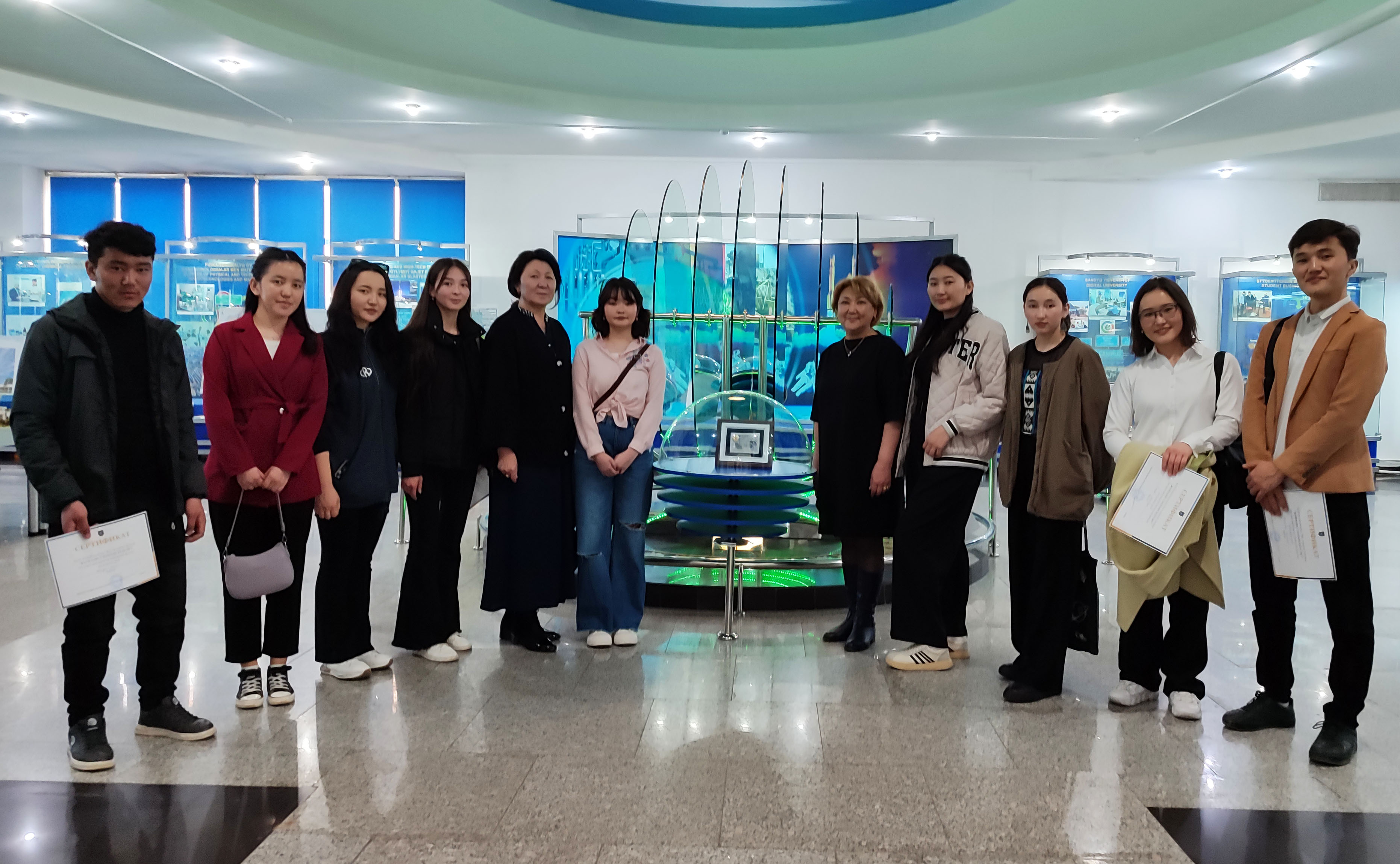 Participants of the XLIX Republican forum "Young Correspondent", 1st year students of the Faculty of Pre-university Education from China and Mongolia, accompanied by St.Rev. J.S.Adilkhanova, visited the expositions of the KazNU Museum