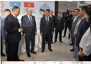 ПРЕЗИДЕНТЫ ДВУХ СТРАН ПРИБЫЛИ НА ОТКРЫТИЕ ФИЛИАЛА КАЗНУ В КЫРГЫЗСТАНЕ
