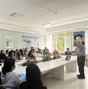 SDG-4 Students learned about the intricacies of photojournalism