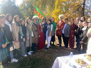Организована ярмарка" Алтын күз"
