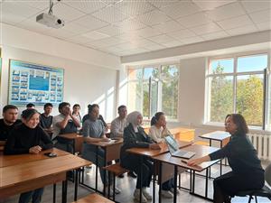 День Республики: возрождение праздника и мировые тенденции