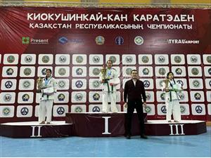 Біздің чемпиондар