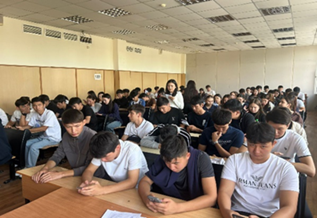 Ақпараттық жүйелер кафедрасы 1- курс студенттерін университеттің ішкі тәртіп ережелерімен таныстырды