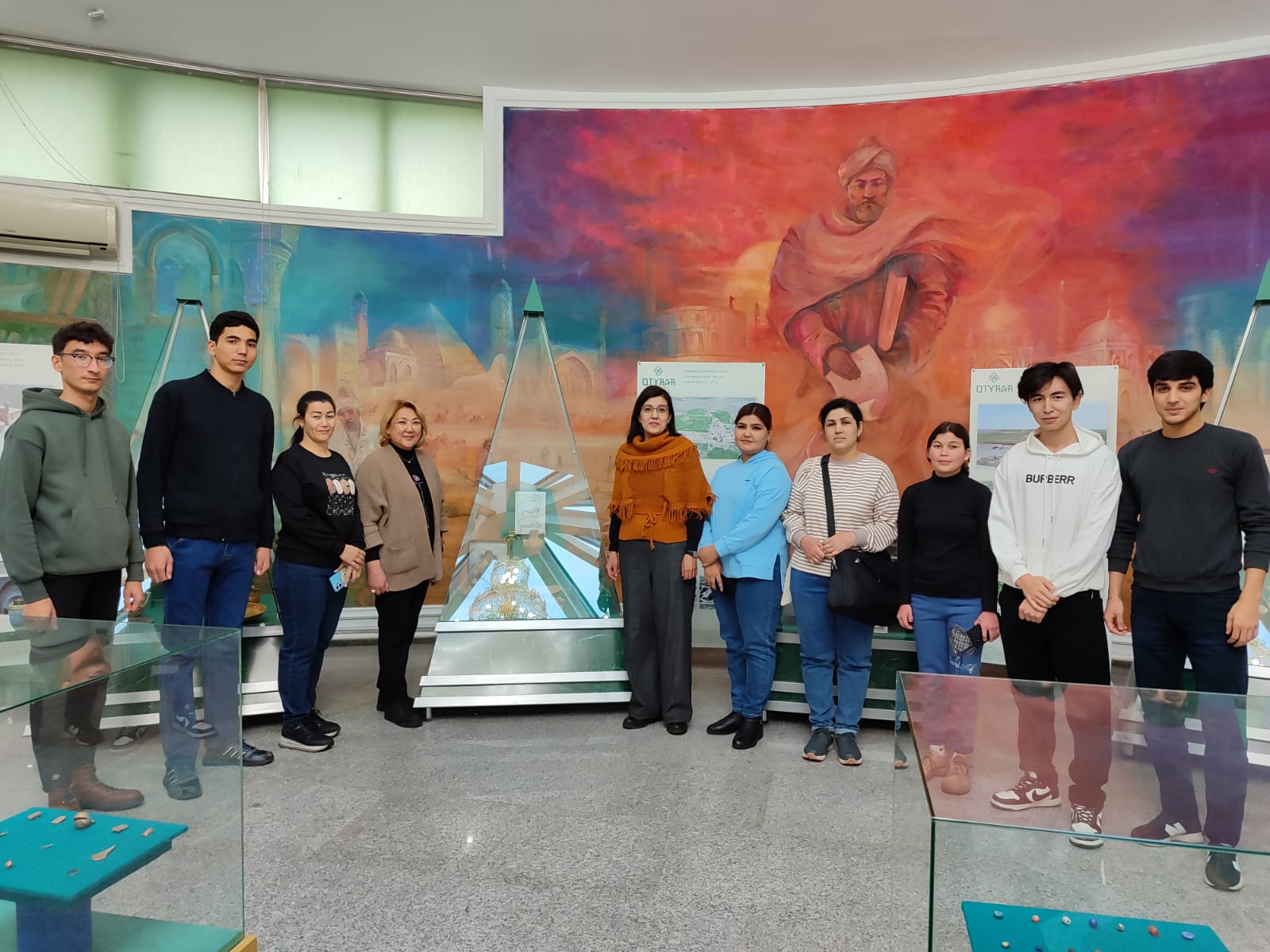 A curatorial hour was held at the KazNU Museum