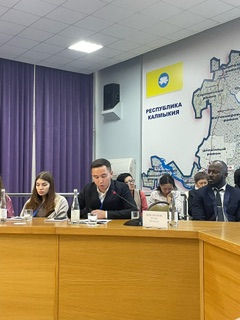 Принял участие в межрелигиозном молодежном форуме Калмыцкой региональной сессии "Буддизм в контексте межконфессионального диалога"