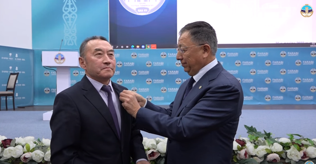 ҚазҰУ 1 қазан Халықаралық қарттар күніне орай  «ҰРПАҚ САБАҚТАСТЫҒЫ» атты мерекелік іс шара ұйымдастырды.