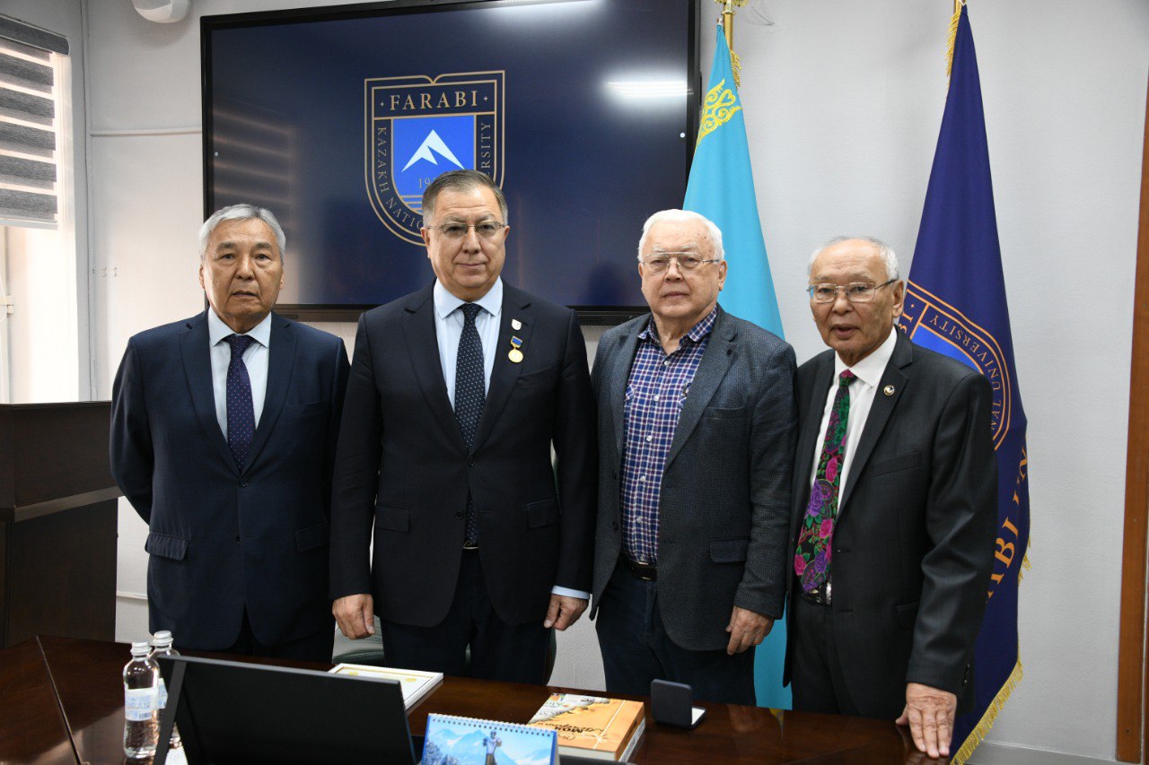 Ректор встретился с руководством Академии журналистики Казахстана
