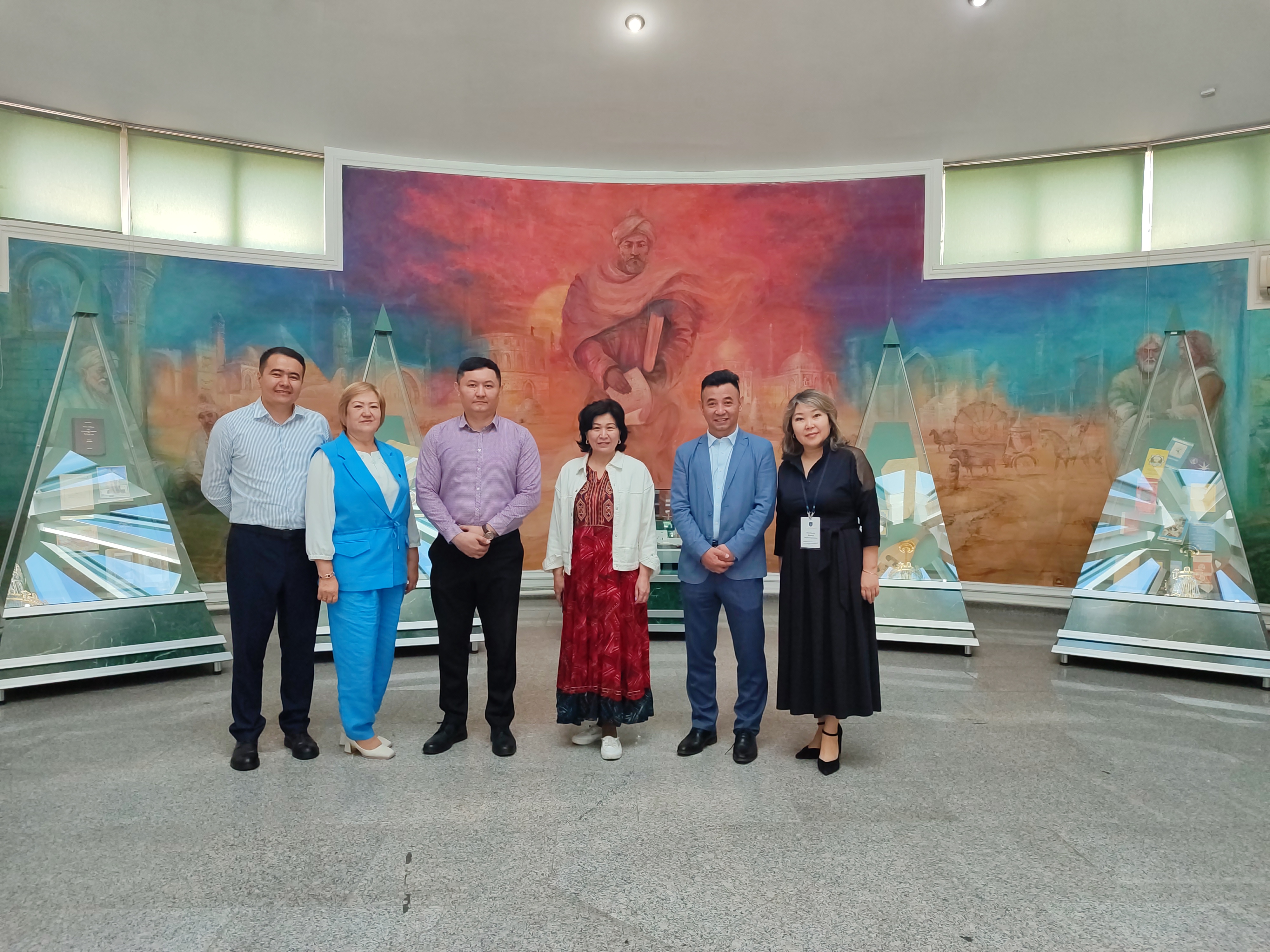 An employee of an international company from China arrived to get acquainted with the educational programs of KazNU and the exchange of students from universities of the two countries