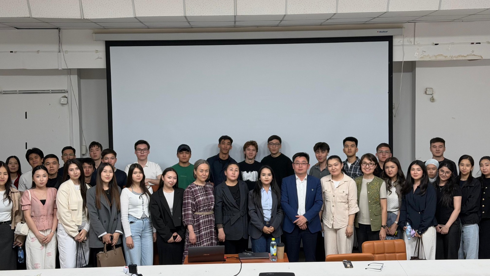 Leadership Lecture “Kazakhstan – Key Hub of the Belt and Road: A New Era of Air Cargo Transportation”