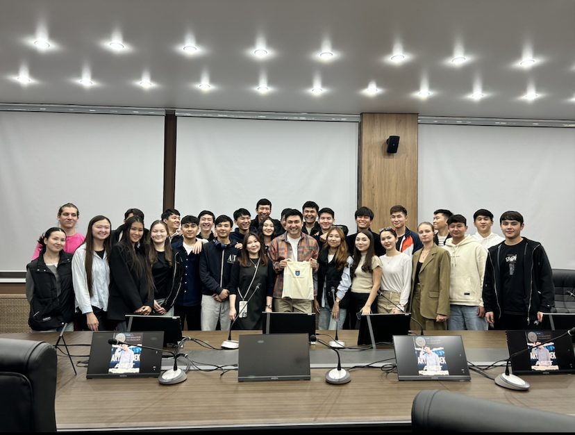 A meeting with KazNU graduate, TV host, singer, and actor Arystanbek Asset Meirambekuly took place at Al-Farabi Kazakh National University.