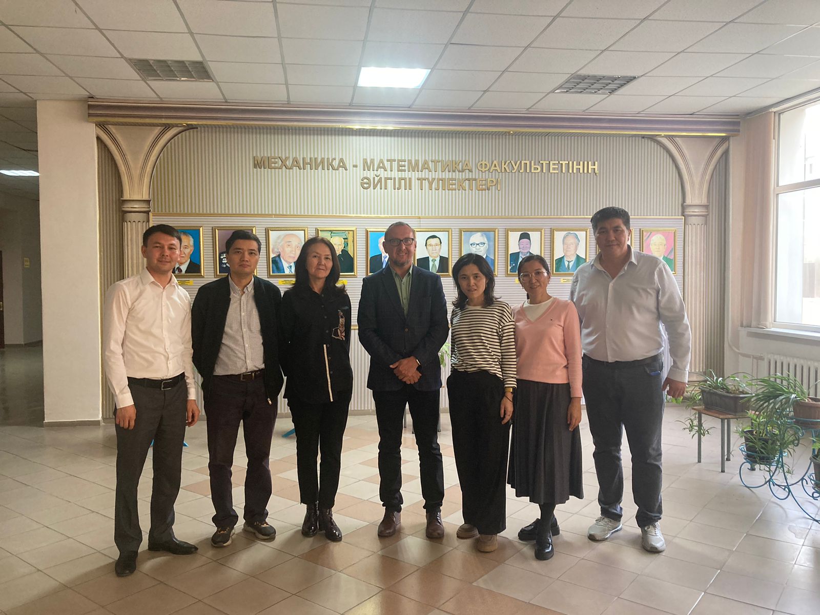 ПРОФЕССОР НАУЧНО-ТЕХНИЧЕСКОГО УНИВЕРСИТЕТА AGH ЧИТАЛ ЛЕКЦИИ НА МЕХАНИКО-МАТЕМАТИЧЕСКОМ ФАКУЛЬТЕТЕ