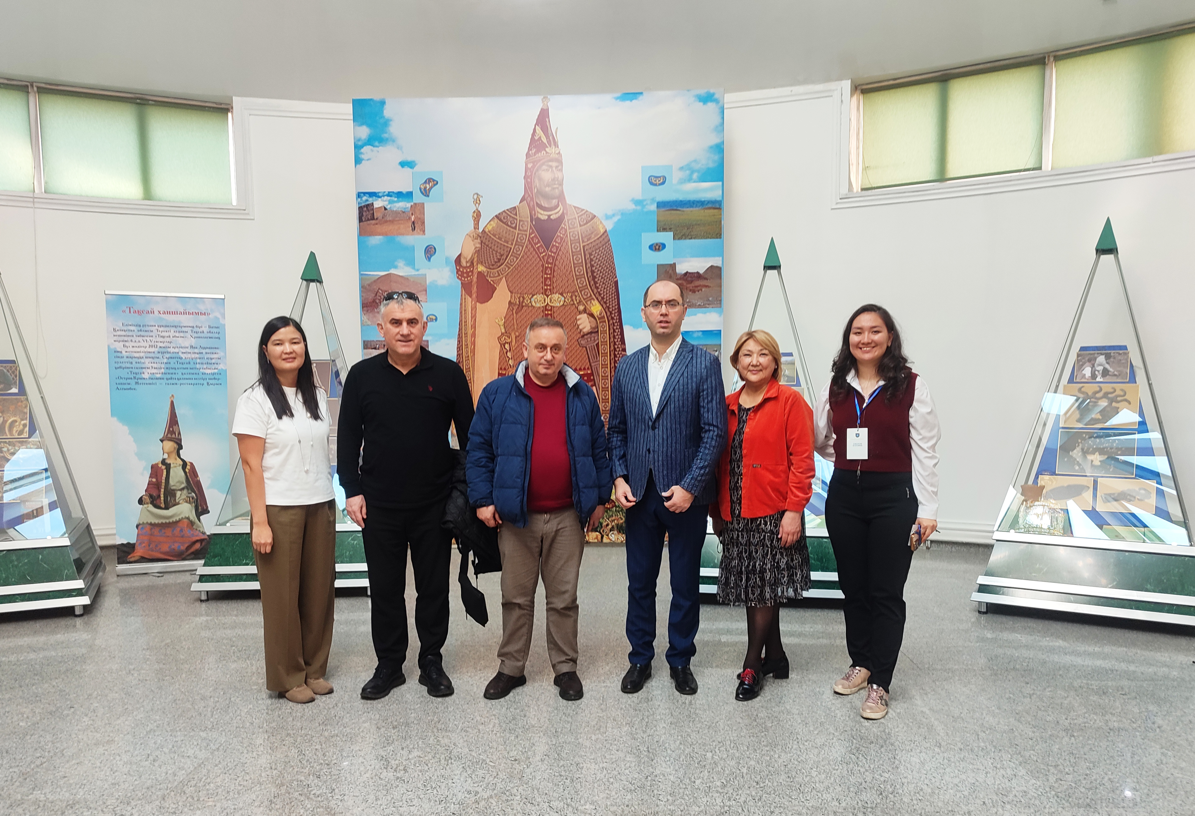 Participants of the international scientific and practical conference "Geopolitics of Logistics: Transport Corridors of Central Asia in the global system" visited the University museum