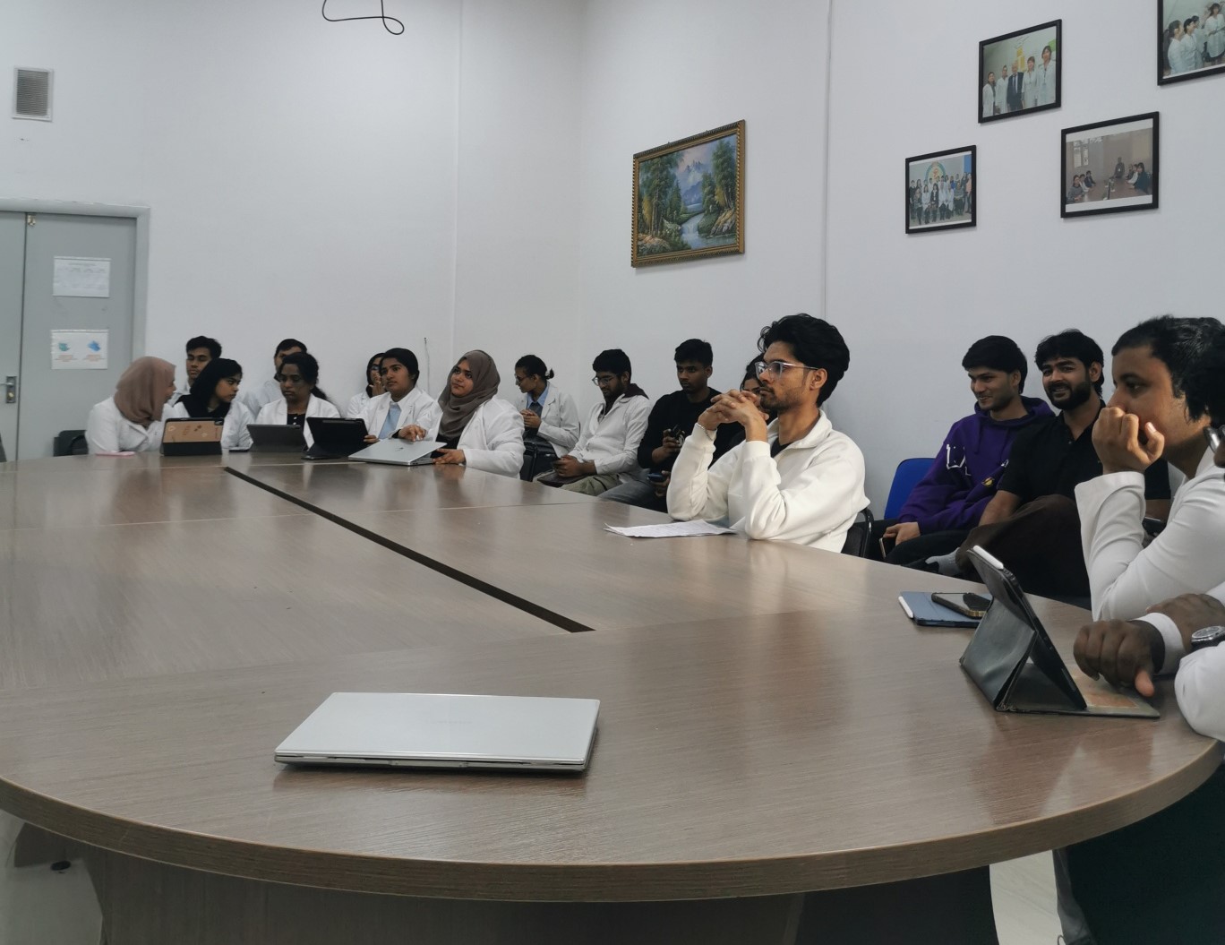 A roundtable discussion on SDG 3 "Epidemiology: from individual care to global health" was held at the Department of Health Policy and Organization.