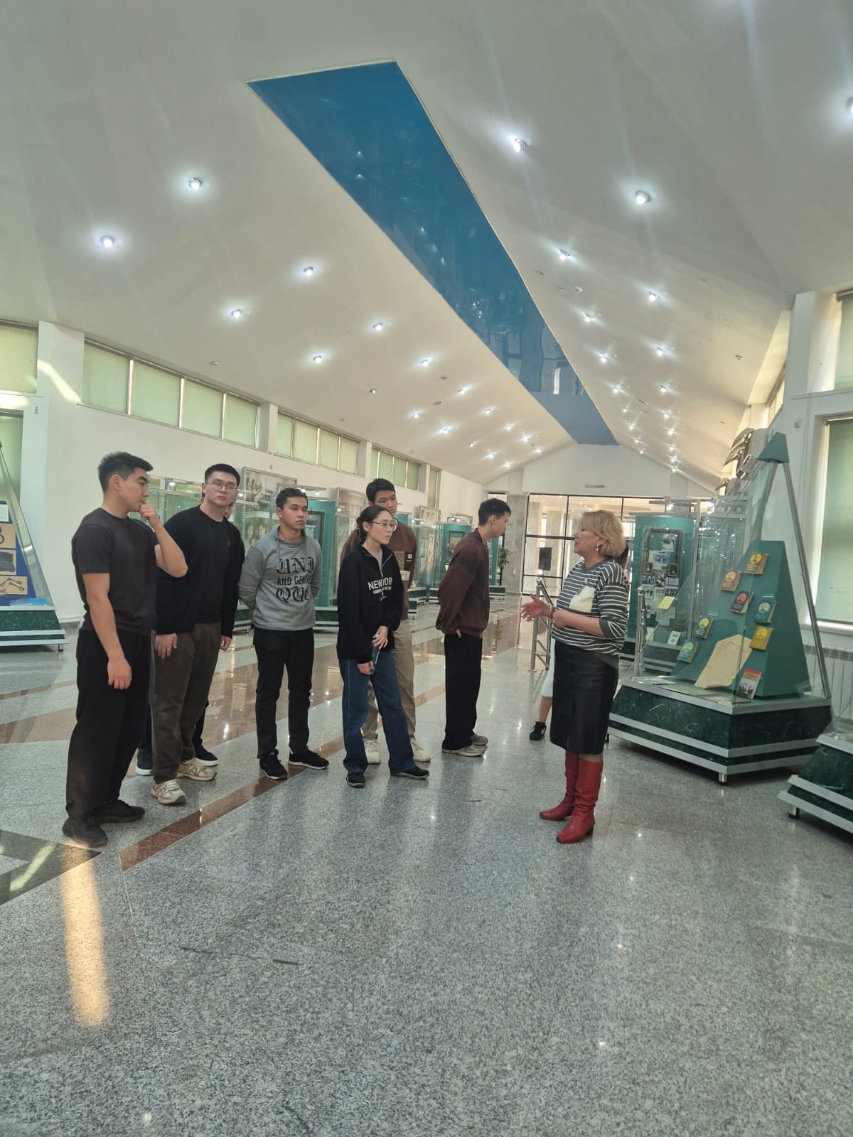 Физика-техникалық факультетінің студенттеріне  экскурсия жүргізілді