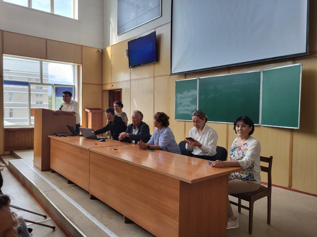 Familiarization of students with the status of a KazNU student and the student code of honor