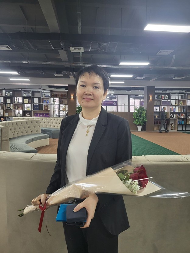 Преподаватель кафедры МКМ Асель Оразалиевна Бекетаева награждена нагрудным знаком «Ерен еңбегі үшін»