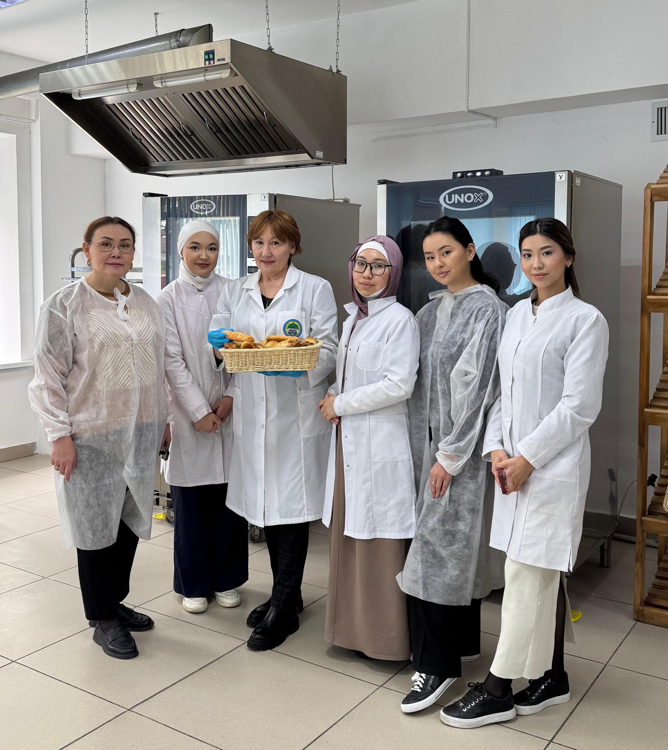 SDG 4 is "Quality education". Students specializing in food chemistry and technology exchanged experiences at the "Scientific and Educational Innovation Center for Technology and Food Quality" of the Kazakh National Agrarian Research University