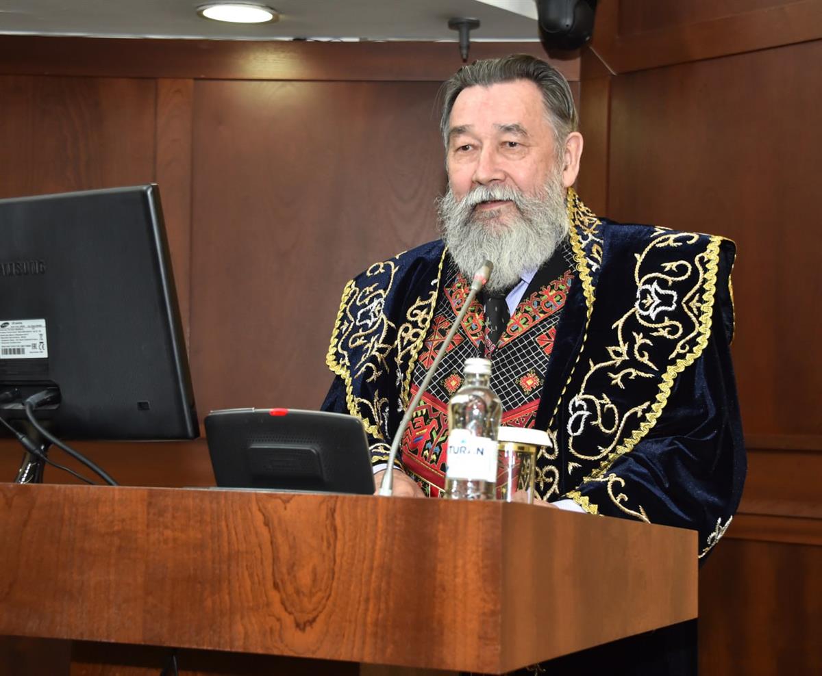 PROMINENT TURKOLOGIST HOLDS A TWO-WEEK SEMINAR AT KAZNU