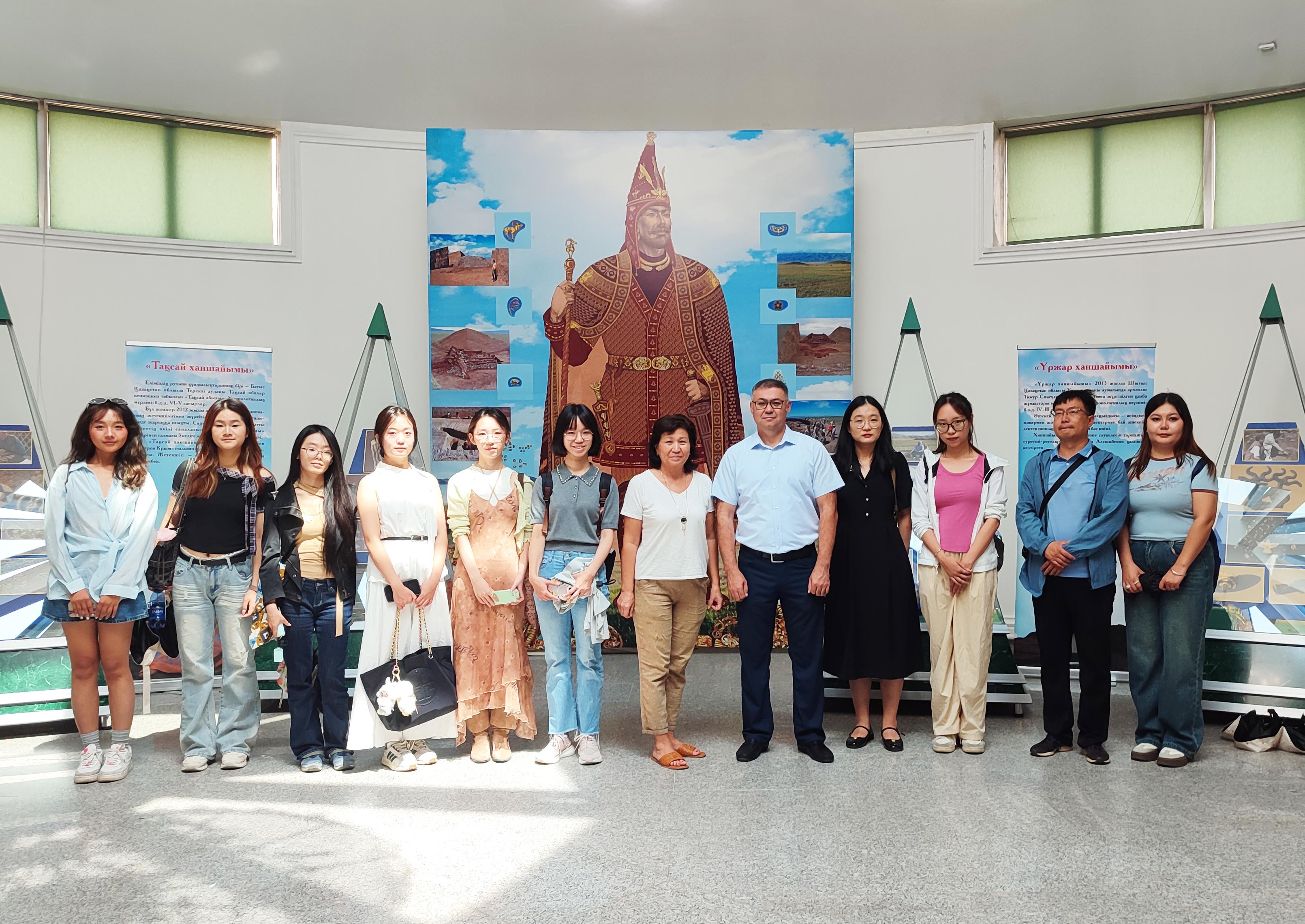 Representatives of Tianjin Pedagogical University visited the University Museum
