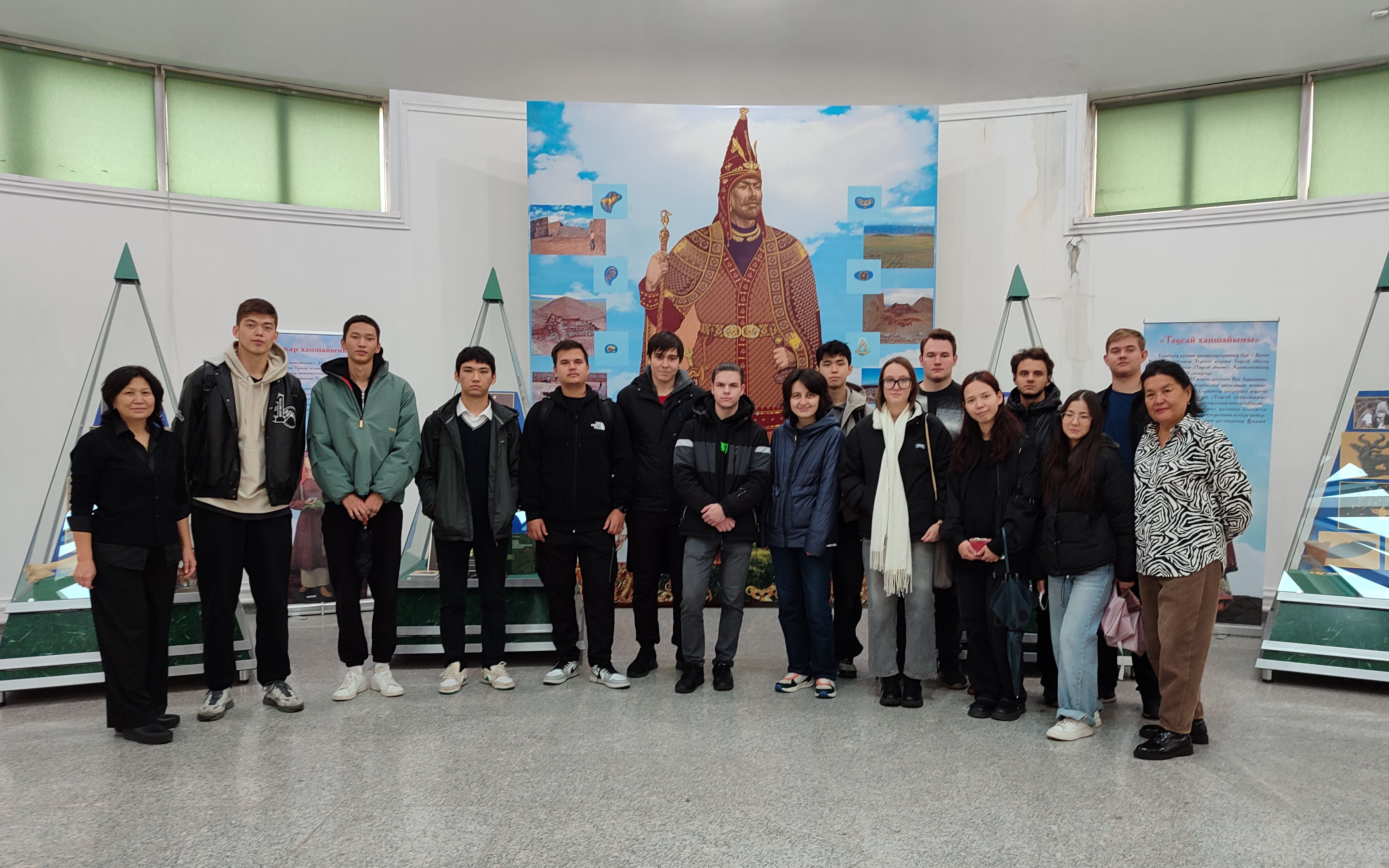 On October 13-14, 2024, a curatorial hour and an educational tour for students of the 2nd year Russian Department of the Faculty of Physics and Technology of KazNU were held at the University museum under the guidance of a teacher of the Faculty of Philology, Karabayeva Hanshaim Abdutalipovna.