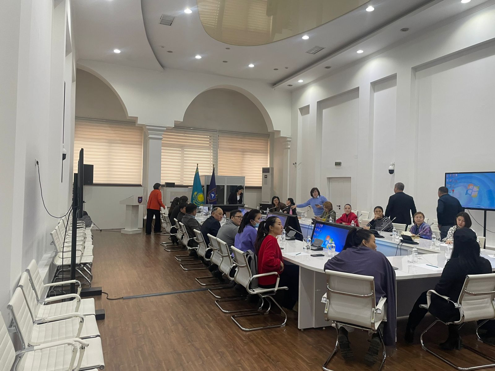 ТДМ-14: ҚазҰУ-да кураторларға арналған «Студенттердің өміршеңдігін дамыту» Қысқы мектебі ұйымдастырылды