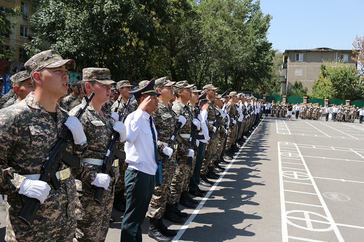 Курсанты военной кафедры КазНУ приняли присягу