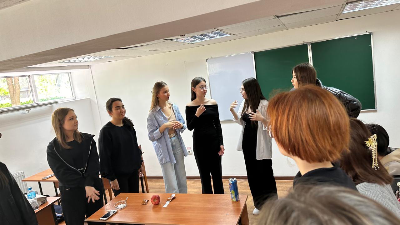 Training seminar with students of DOVUZ and Oriental Studies