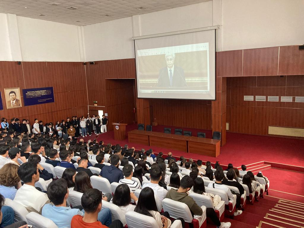DEAN OF THE FACULTY OF MECHANICS AND MATHEMATICS HELD A LEADERSHIP LECTURE
