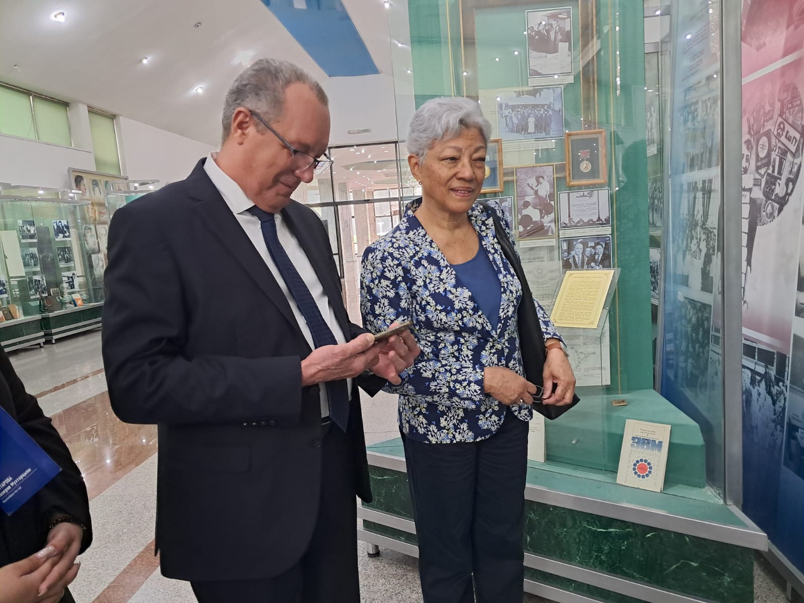 The Ambassador of the Republic of Cuba visited the KazNU Museum.