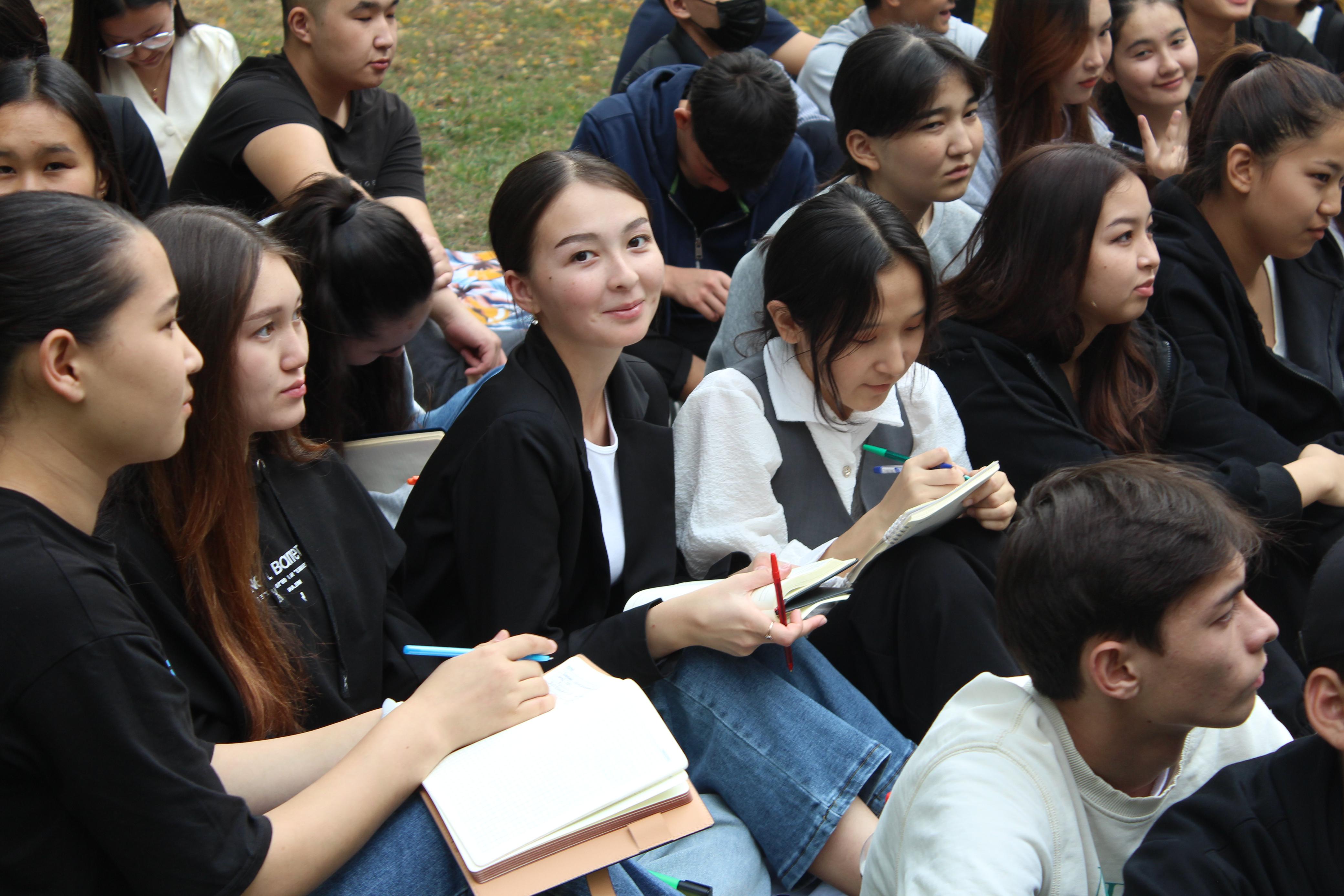 SDG-4 For the first time, a master's lecture was held in the OPEN-AIR format at KazNU