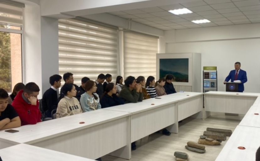 Поздравительный час для преподавателей в честь праздника учителя