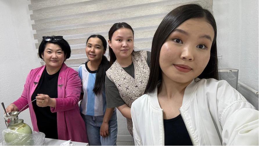 There was a conversation with the students in Dormitory 17 while eating Nauryz Kozhe.