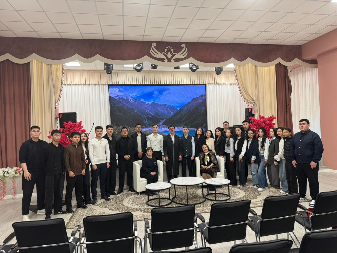 KazNU historians held a round table at Gymnasium №138