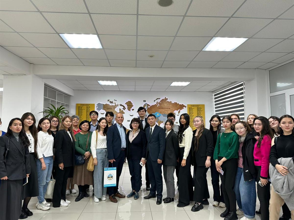 MEETING WITH THE CONSUL GENERAL OF THE REPUBLIC OF POLAND IN ALMATY WAS HELD AT THE FACULTY OF INTERNATIONAL RELATIONS