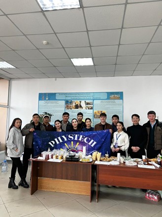 SDG – 1-2: Faculty of Physics and Technology held a charity fair organized by the «Komek» public foundation