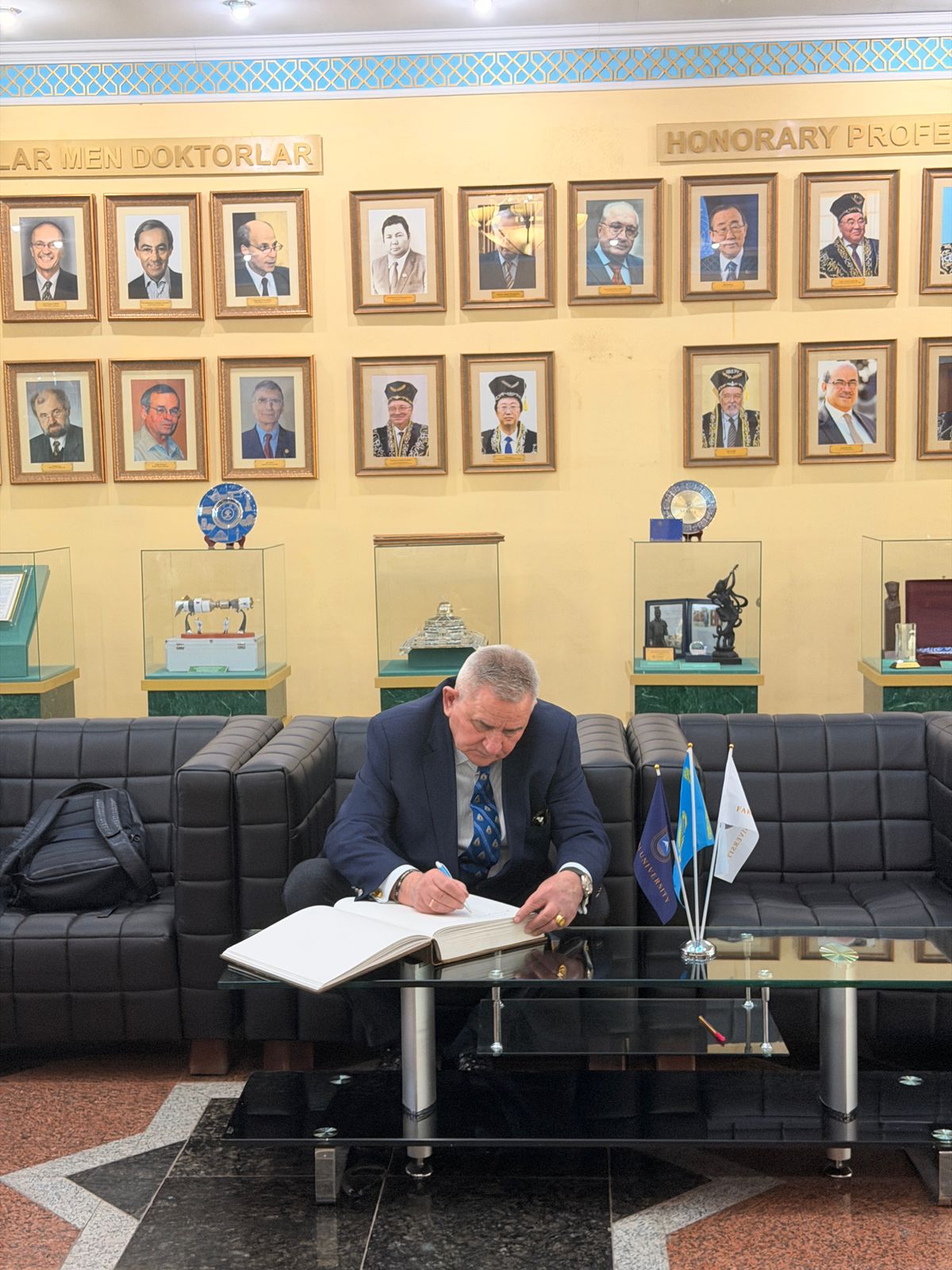 Каспий университетінің делегациясы ҚазҰУ-да келді