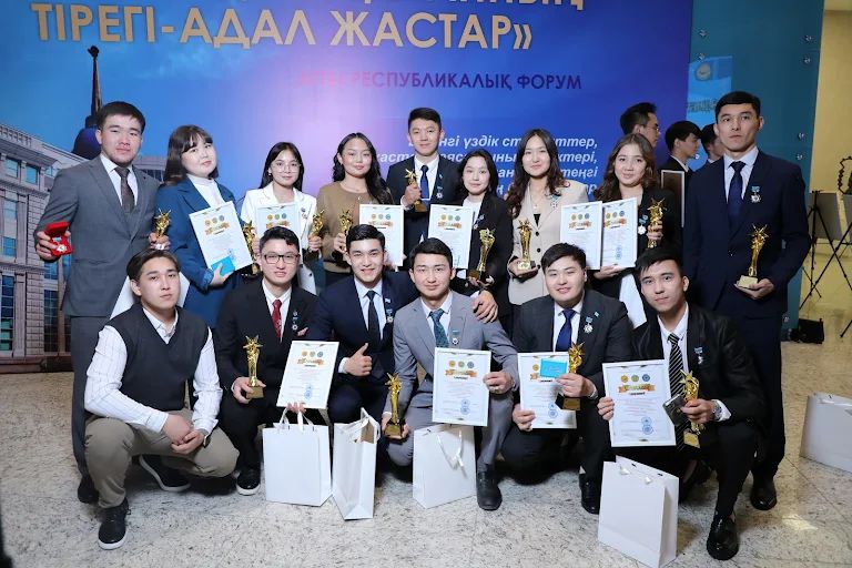 ҚАЗҰУ СТУДЕНТТЕРІ «ҚР ҮЗДІК СТУДЕНТІ – 2024» БАЙҚАУЫНДА ЖЕҢІМПАЗ АТАНДЫ.