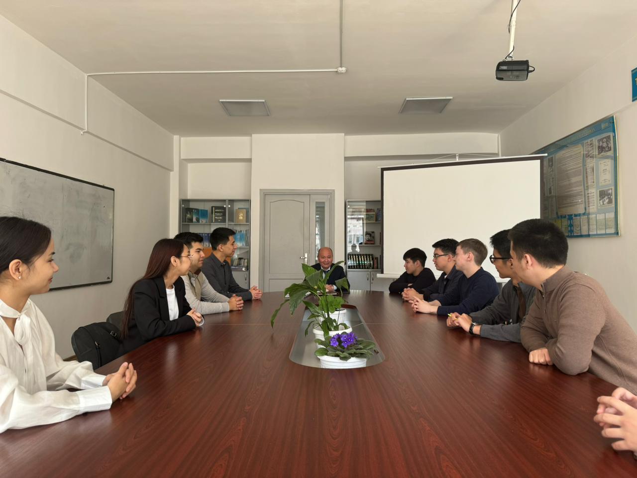 В рамках ЦУР-13 «Принятие неотложных мер по борьбе с изменением климата и его последствиями организован круглый стол