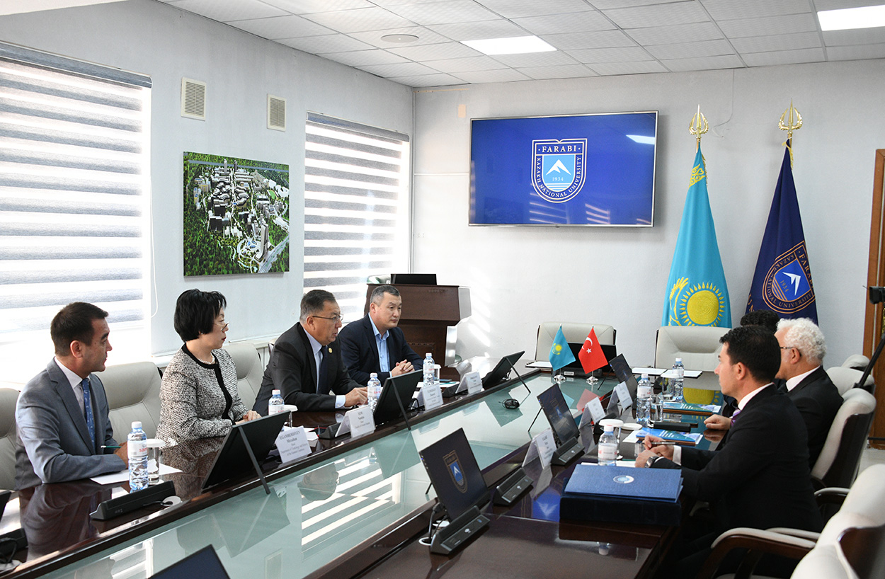 КазНУ и университет Неджметтина Эрбакана подписали соглашение