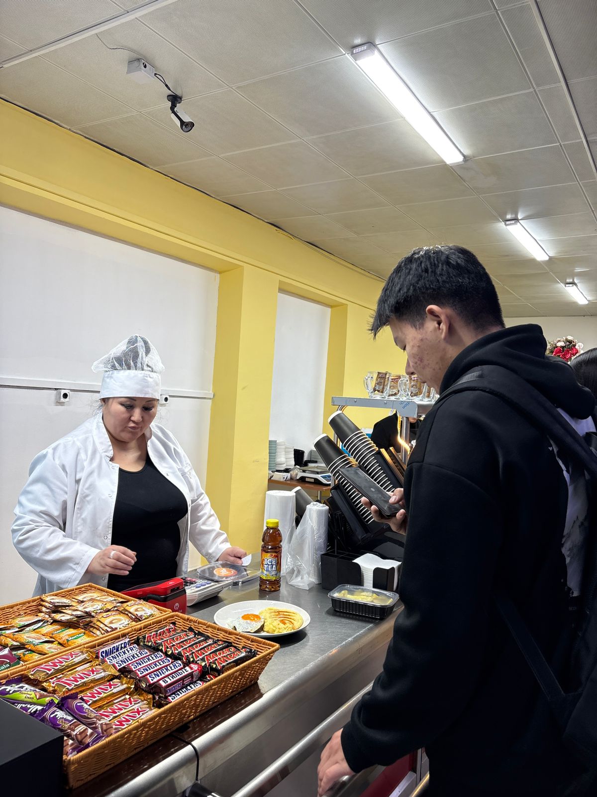 SDG №4: Free meal vouchers were provided to students in December
