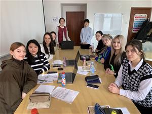 Практикант из университета Сукмён прошла практику на кафедре Дальнего Востока