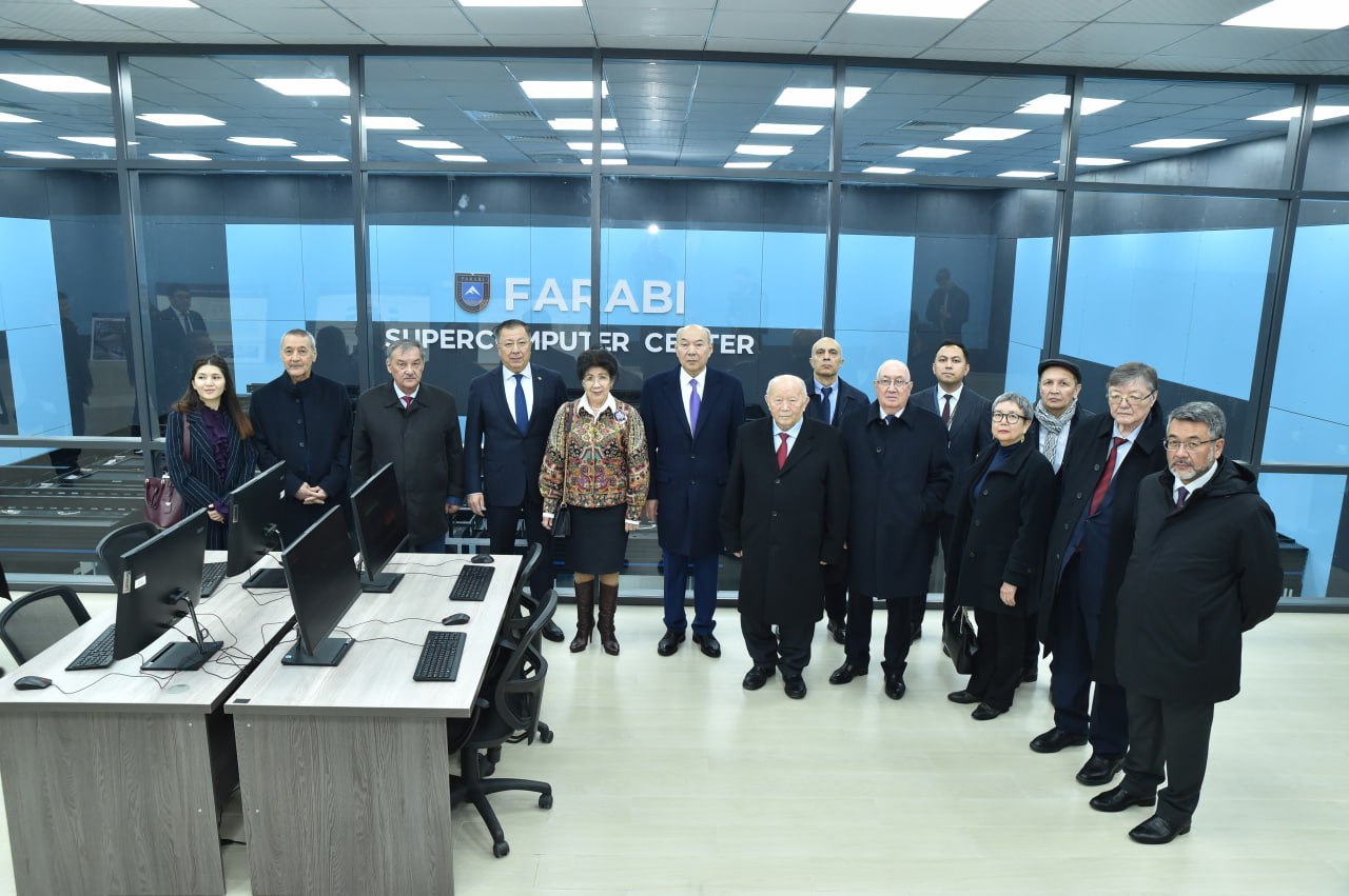 Ученые ознакомились с “Farabi Hub”