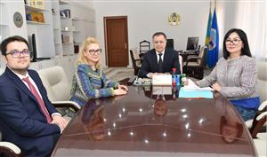 Ректор КазНУ принял посла Румынии