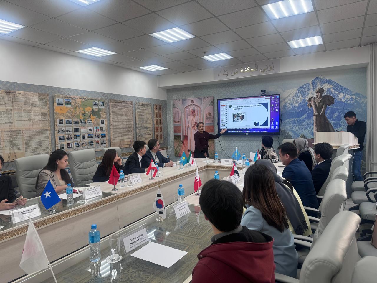 КАФЕДРА ДАЛЬНЕГО ВОСТОКА УЧАСТВОВАЛА  НА ВСТРЕЧЕ С РАБОТОДАТЕЛЯМИ