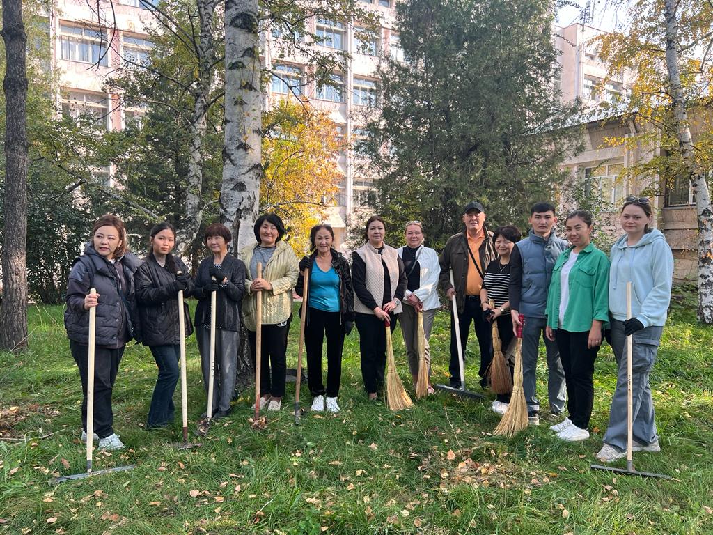 Традиционный субботник в городке  КазНУ