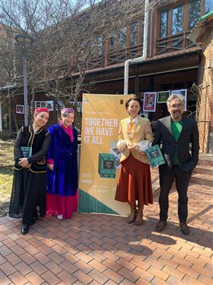 “Together we have it all”: book launch and photo exhibition