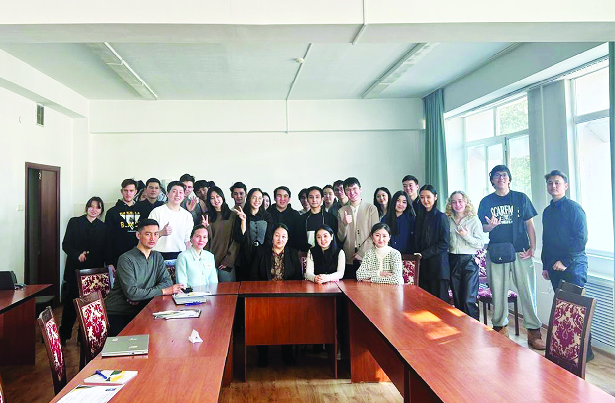 «Empowering Future Scientists: Round Table on Climate Action and Youth Activism»