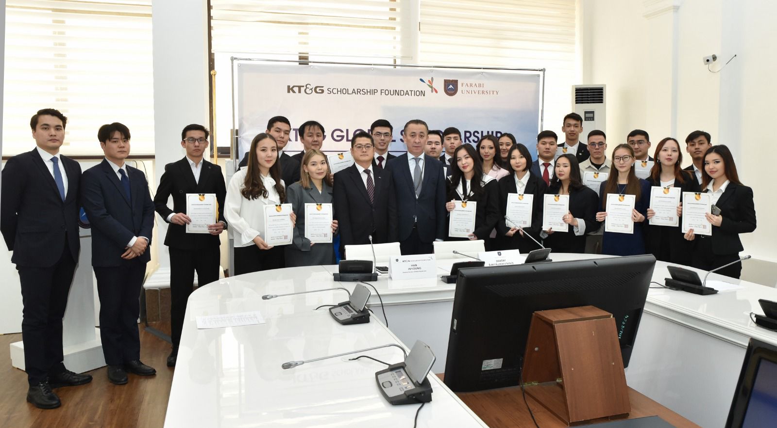 Белсенді студенттерге әлеуметтік қолдау ретінде шетелдік компания атаулы шәкіртақы тағайындалды